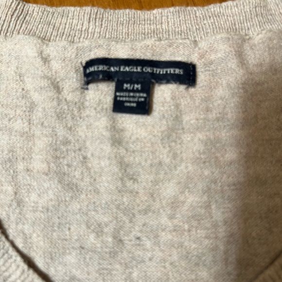 American Eagle V-Neck Sweater - Tan - Size Medium - GUC - Picture 2 of 2
